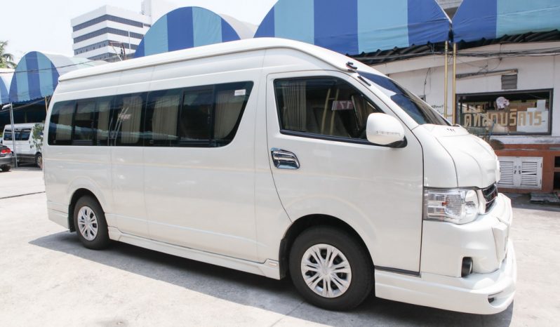 TOYOTA HIACE COMMUTER D4D 2.5 MT VAN 2013 full