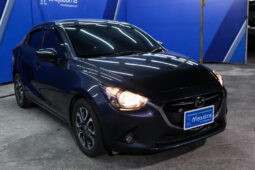 MAZDA 2 SKYACTIV ปี 2015 full