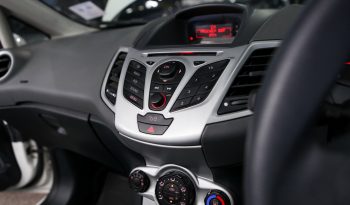 FORD FIESTA L ปี 2011 full