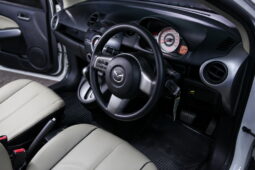 MAZDA 2 ปี 2011 full