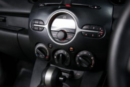 MAZDA 2 ปี 2011 full