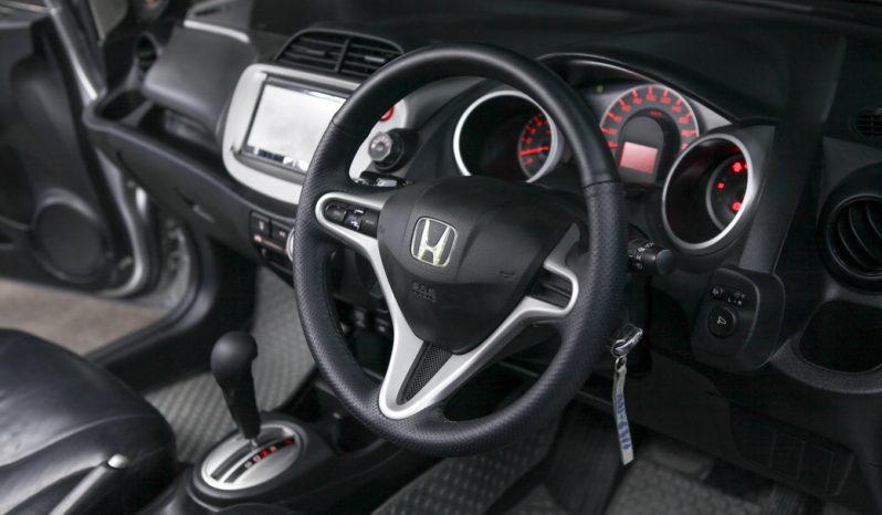 HONDA JAZZ E ปี 2011 full