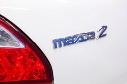 MAZDA 2 5DR สีขาว 2010 full