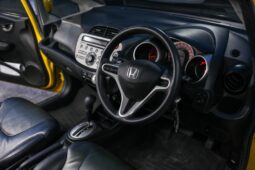 HONDA JAZZ SV ปี 2010 full