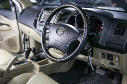 TOYOTA FORTUNER ปี 2011 full