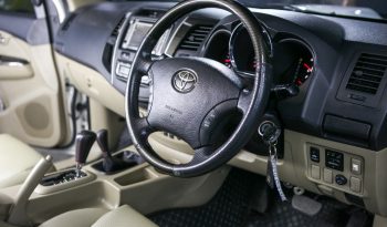 TOYOTA FORTUNER ปี 2011 full