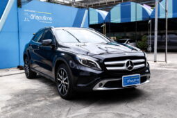 MERCEDES BENZ GLA 200 สีดำ ปี 2014 full