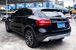 MERCEDES BENZ GLA 200 สีดำ ปี 2014 full