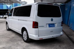 VOLKSWAGEN CARAVELLE สีขาว ปี 2012 full