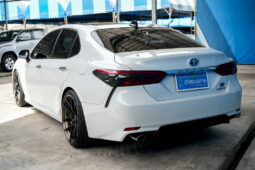 TOYOTA CAMRY HYBRID 2.5 HV PREMIUM สีขาว 2019 full