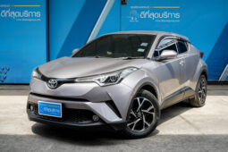 Toyota C-HR สีเทา ปี 2020