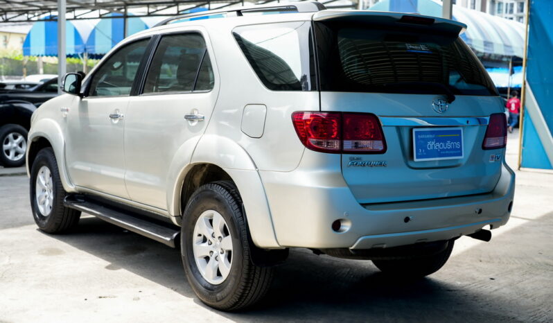 Toyota Fortuner V 4WD ปี 2005 full