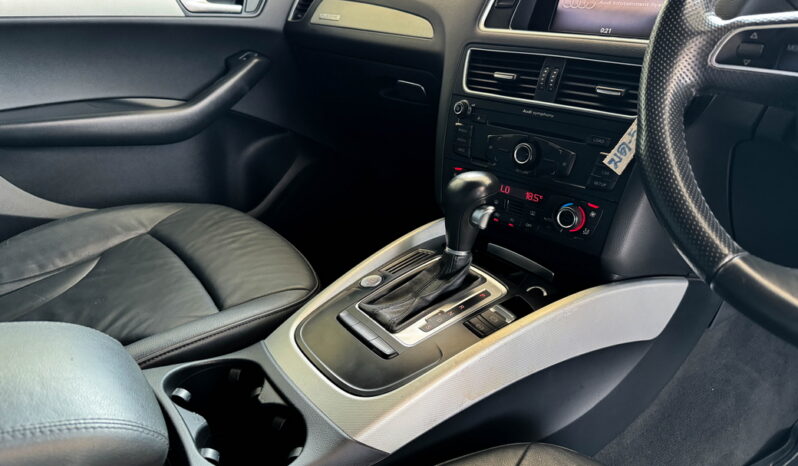 Audi Q5 2.0 ปี 2010 full