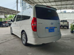 Hyundai Grand Starex Premium VIP สีขาว 2016 full