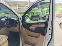 Hyundai Grand Starex Premium VIP สีขาว 2016 full