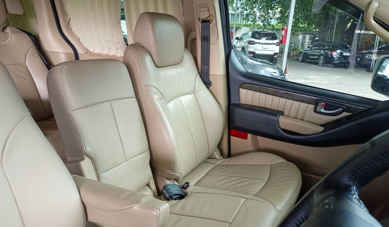 Hyundai Grand Starex Premium VIP สีขาว 2016 full