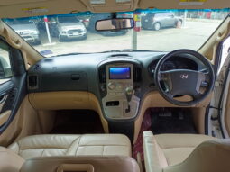 Hyundai Grand Starex Premium VIP สีขาว 2016 full