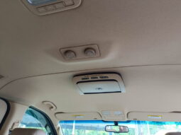 Hyundai Grand Starex Premium VIP สีขาว 2016 full