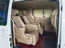 Hyundai Grand Starex Premium VIP สีขาว 2016 full