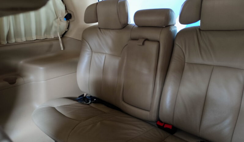 Hyundai Grand Starex Premium VIP สีขาว 2016 full