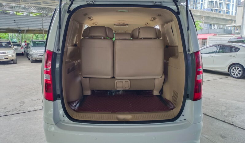 Hyundai Grand Starex Premium VIP สีขาว 2016 full